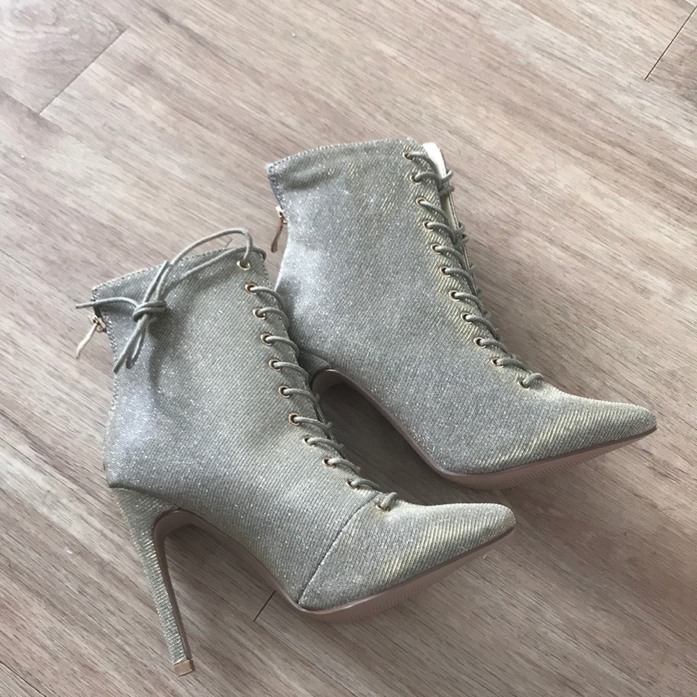 Glittery lace up boots ✨💫